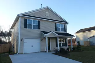 4107 Country Pine Ln, Greensboro, NC 27405 - Photo 2