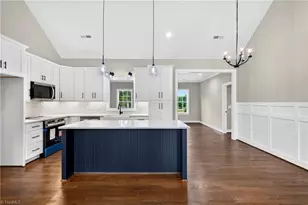 5405 Monterey Glen Ct, Browns Summit, NC 27214 - Photo 6