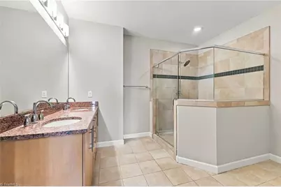 201 N Elm Street #701, Greensboro, NC 27401 - Photo 28