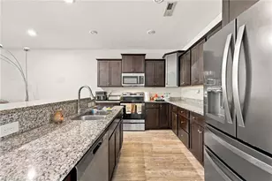 557 Isley Pl, Burlington, NC 27215 - Photo 6