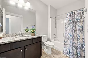 557 Isley Pl, Burlington, NC 27215 - Photo 10