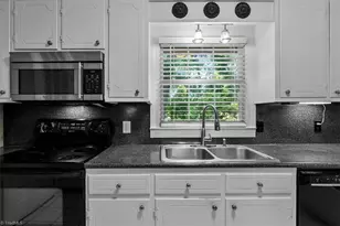 1609 Bolingbroke Rd, High Point, NC 27265 - Photo 14