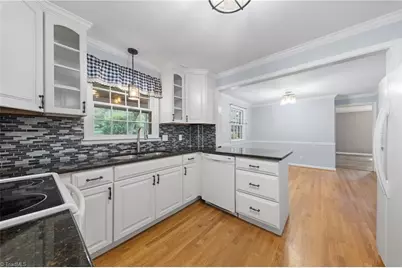 107 Wedgefield Avenue, Winston-Salem, NC 27106 - Photo 8