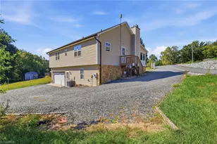 2197 Cedarwood Ct, Asheboro, NC 27205 - Photo 22