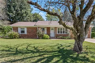 108 Hinshaw Ave, Yadkinville, NC 27055 - Photo 1