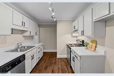 212 Kensington Road, Greensboro, NC 27403 - Photo 10