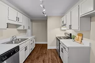 212 Kensington Rd, Greensboro, NC 27403 - Photo 10
