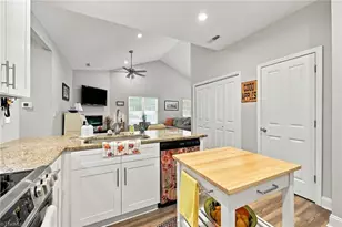 712 W Lee Ave, Yadkinville, NC 27055 - Photo 4