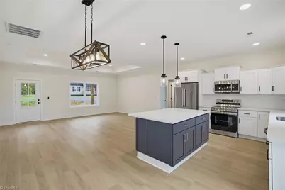 425 N Smith Street, Liberty, NC 27298 - Photo 10