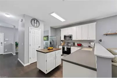 1609 Brambleton Court, Graham, NC 27253 - Photo 8