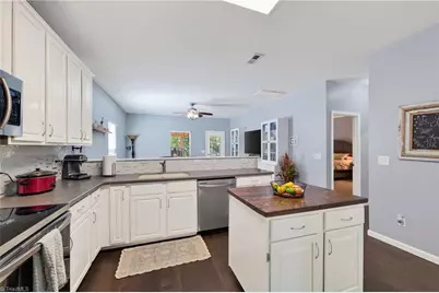 1609 Brambleton Court, Graham, NC 27253 - Photo 6