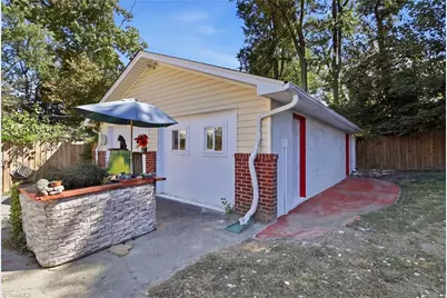220 E Parkway Avenue, High Point, NC 27262 - Photo 2