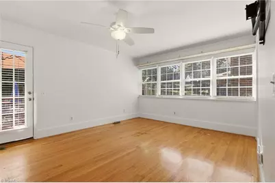 220 E Parkway Avenue, High Point, NC 27262 - Photo 14