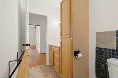 220 E Parkway Avenue, High Point, NC 27262 - Photo 12