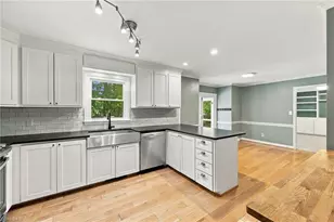 483 Buckhurst Dr, Kernersville, NC 27284 - Photo 6