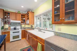 6101 4 Oaks Ct, Summerfield, NC 27358 - Photo 16