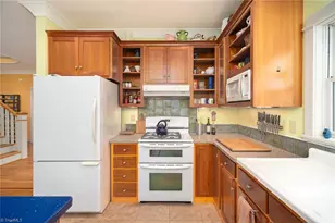 6101 4 Oaks Ct, Summerfield, NC 27358 - Photo 14