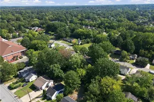 1113 Benjamin Benson St, Greensboro, NC 27406 - Photo 32
