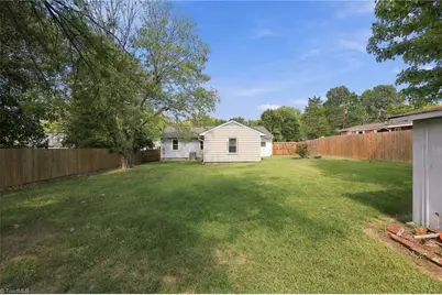 819 Carolina Avenue, Thomasville, NC 27360 - Photo 32