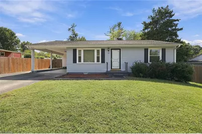 819 Carolina Avenue, Thomasville, NC 27360 - Photo 2