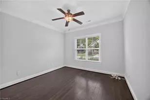 305 Zurich Ct, Winston-Salem, NC 27127 - Photo 10