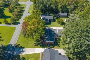1777 Robinhood Dr, Burlington, NC 27217 - Photo 38