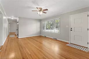 1777 Robinhood Dr, Burlington, NC 27217 - Photo 6