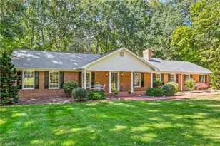 182 Ridgewood Dr, Mount Airy, NC 27030 - Photo 2