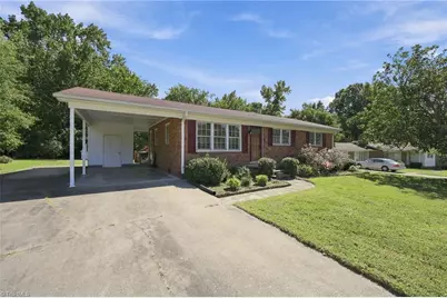625 Holly Street, Burlington, NC 27217 - Photo 2
