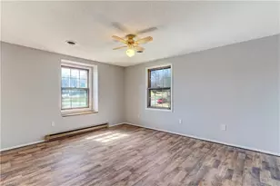 1025 Harris St, Eden, NC 27288 - Photo 18