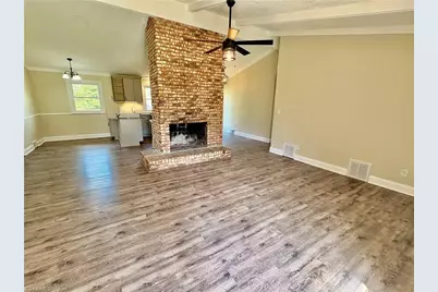 118 Lakeview Circle, Thomasville, NC 27360 - Photo 6