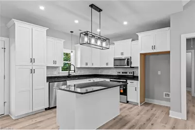 2303 Frederick Drive, Winston-Salem, NC 27103 - Photo 4