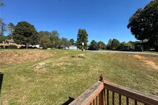 118 Hamlet Pl, Ronda, NC 28670 - Photo 6