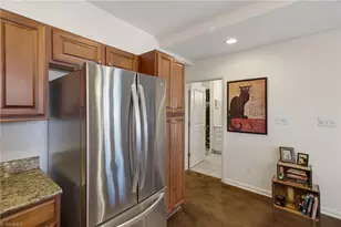 605 Market St, Greensboro, NC 27401 - Photo 18