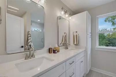 207 E Parker Street, Graham, NC 27253 - Photo 6