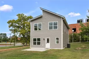 207 E Parker St, Graham, NC 27253 - Photo 24