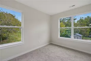 207 E Parker St, Graham, NC 27253 - Photo 14