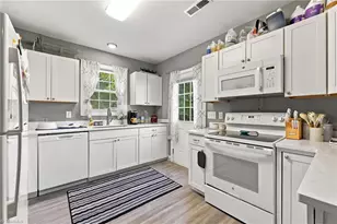 429 Monroe St, Eden, NC 27288 - Photo 6
