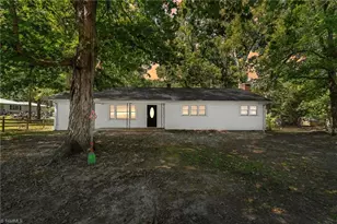 1158 Johnsontown Rd, Thomasville, NC 27360 - Photo 2