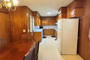 140 Northeast Cir, Elkin, NC 28621 - Photo 10