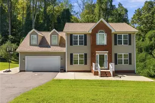 1105 Fox Hunt Ln, Reidsville, NC 27320 - Photo 2