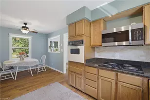8009 Tam O'Shanter Dr, Greensboro, NC 27409 - Photo 12