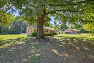 8009 Tam O'Shanter Dr, Greensboro, NC 27409 - Photo 4