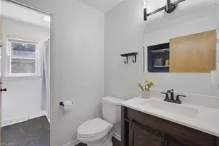 8009 Tam O'Shanter Dr, Greensboro, NC 27409 - Photo 20