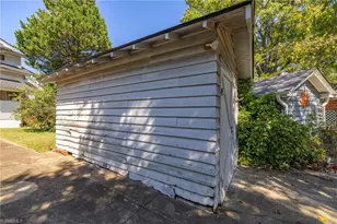 407 W Bessemer Ave, Greensboro, NC 27401 - Photo 30