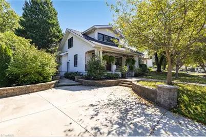 407 W Bessemer Avenue, Greensboro, NC 27401 - Photo 6