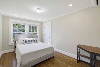 407 W Bessemer Avenue, Greensboro, NC 27401 - Photo 20