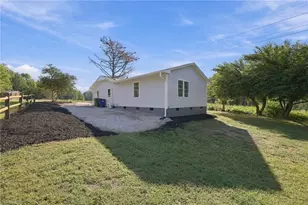 570 Smith Edwards Rd, Kernersville, NC 27284 - Photo 38