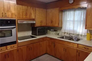 3439 Hillside Dr, High Point, NC 27265 - Photo 12