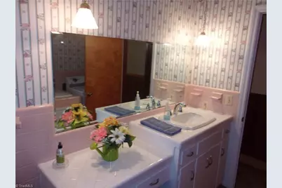 3439 Hillside Drive, High Point, NC 27265 - Photo 18